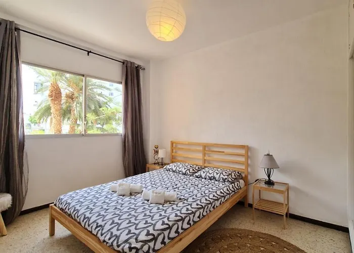 Cristianos - With Pool Crissol * Arona (Tenerife)